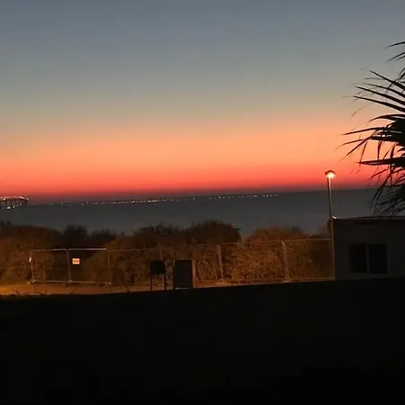 Les Camelias N 4 Maison De 80m2 A 5 Minutes De L'ile De Re La Rochelle Et De La La Genilliere